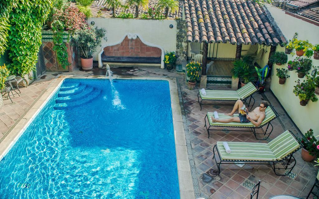 Hotel Casa Del Parque By Ahs Antigua Ngoại thất bức ảnh