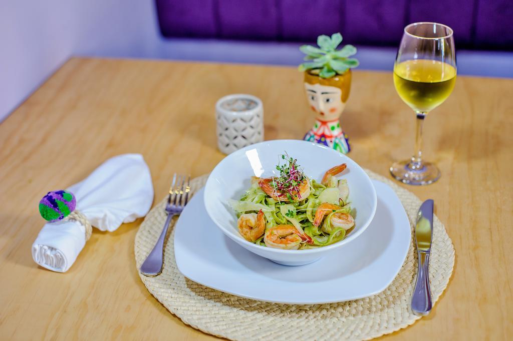 Hotel Casa Del Parque By Ahs Antigua Ngoại thất bức ảnh