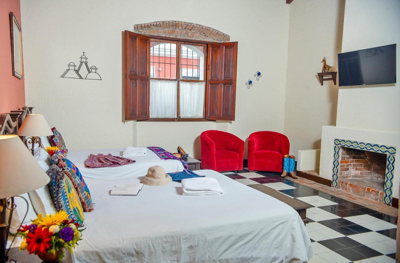 Hotel Casa Del Parque By Ahs Antigua Ngoại thất bức ảnh